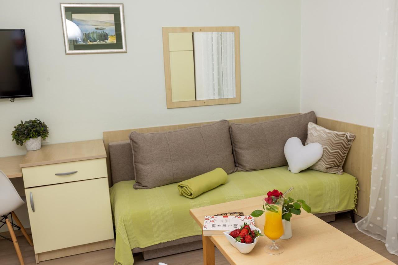 Rooms & Apartments Villa Anka Tučepi Dış mekan fotoğraf