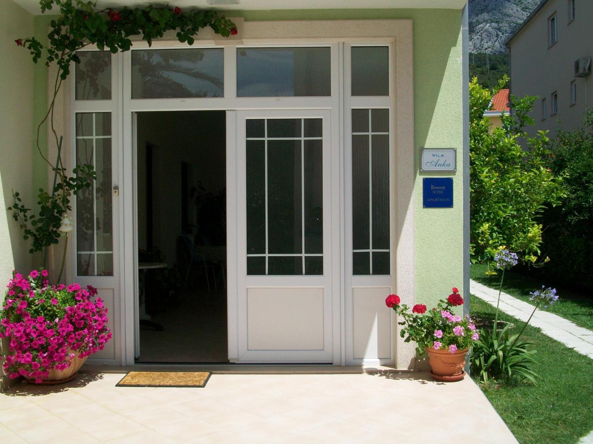 Rooms & Apartments Villa Anka Tučepi Dış mekan fotoğraf