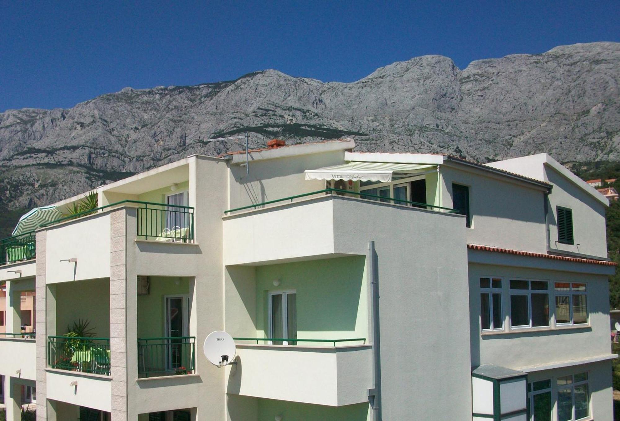Rooms & Apartments Villa Anka Tučepi Dış mekan fotoğraf