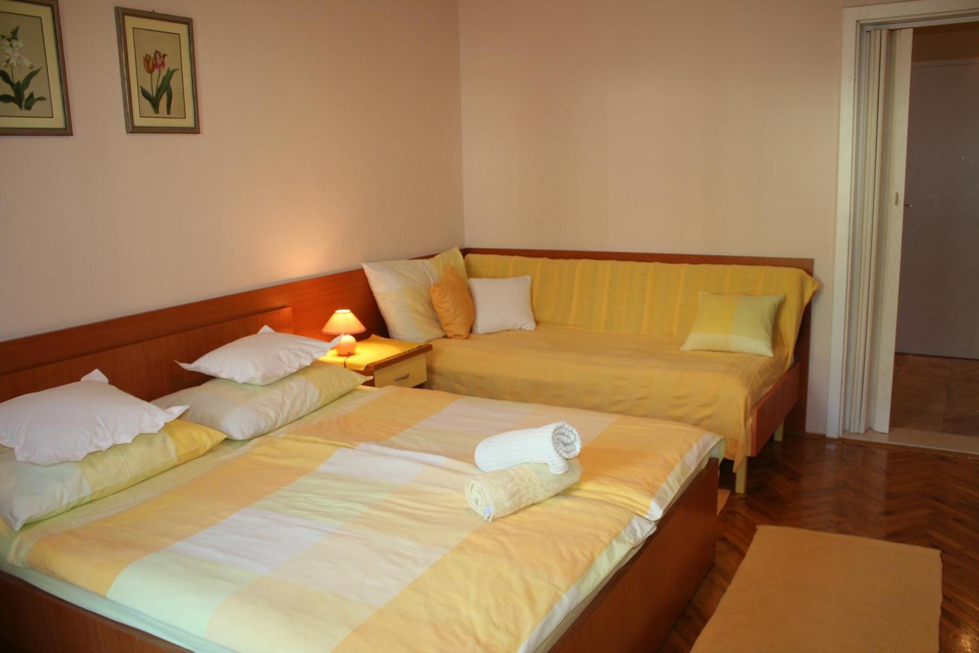 Rooms & Apartments Villa Anka Tučepi Oda fotoğraf