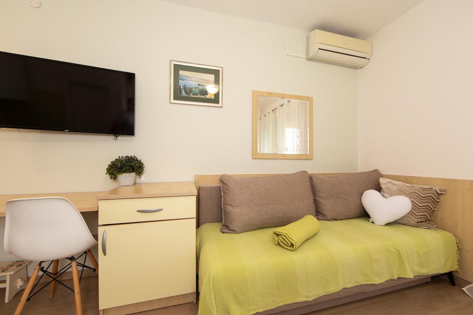 Rooms & Apartments Villa Anka Tučepi Dış mekan fotoğraf